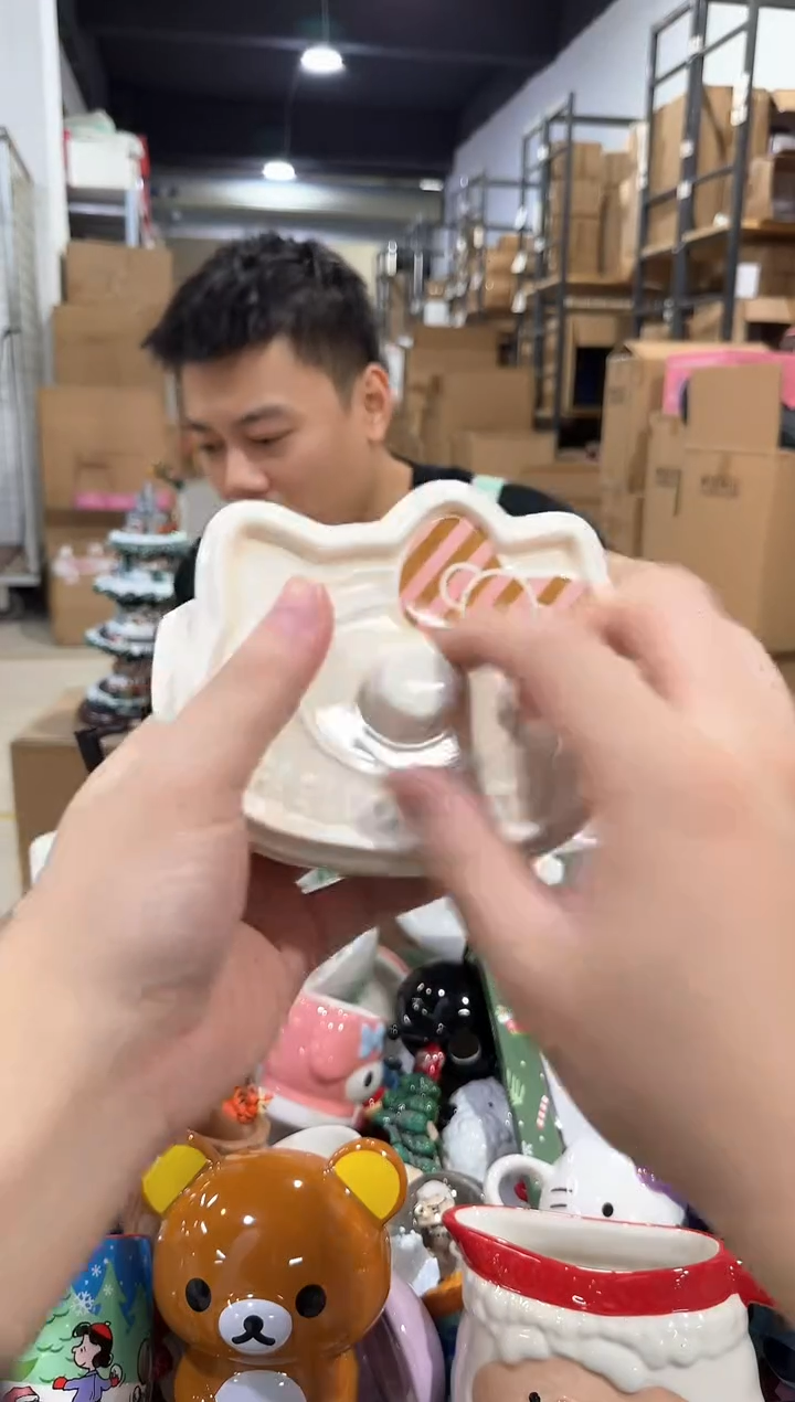 瓷片白色kt猫炖盅