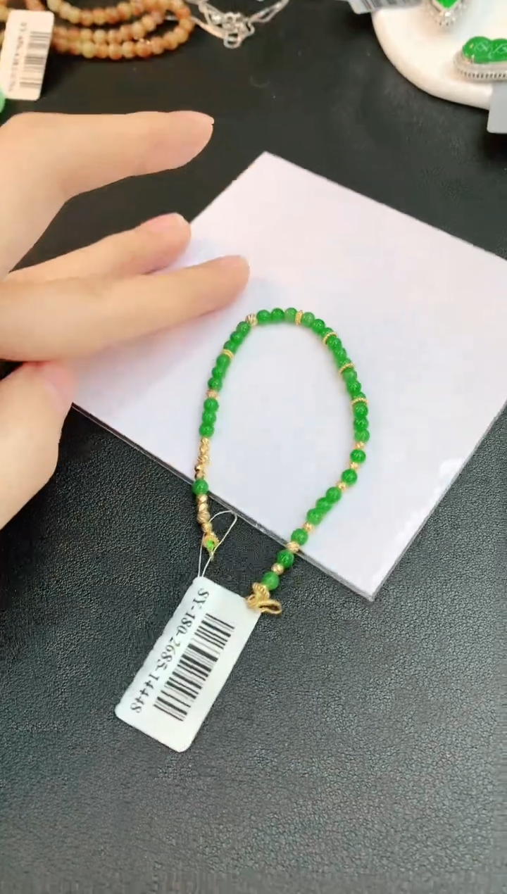 【闪购商品】翡翠手链未镶嵌赠礼盒证书 小君