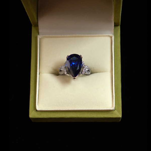 合金戒指 【蓝羽星瞳】水滴蓝宝 深蓝的凝视 戒指