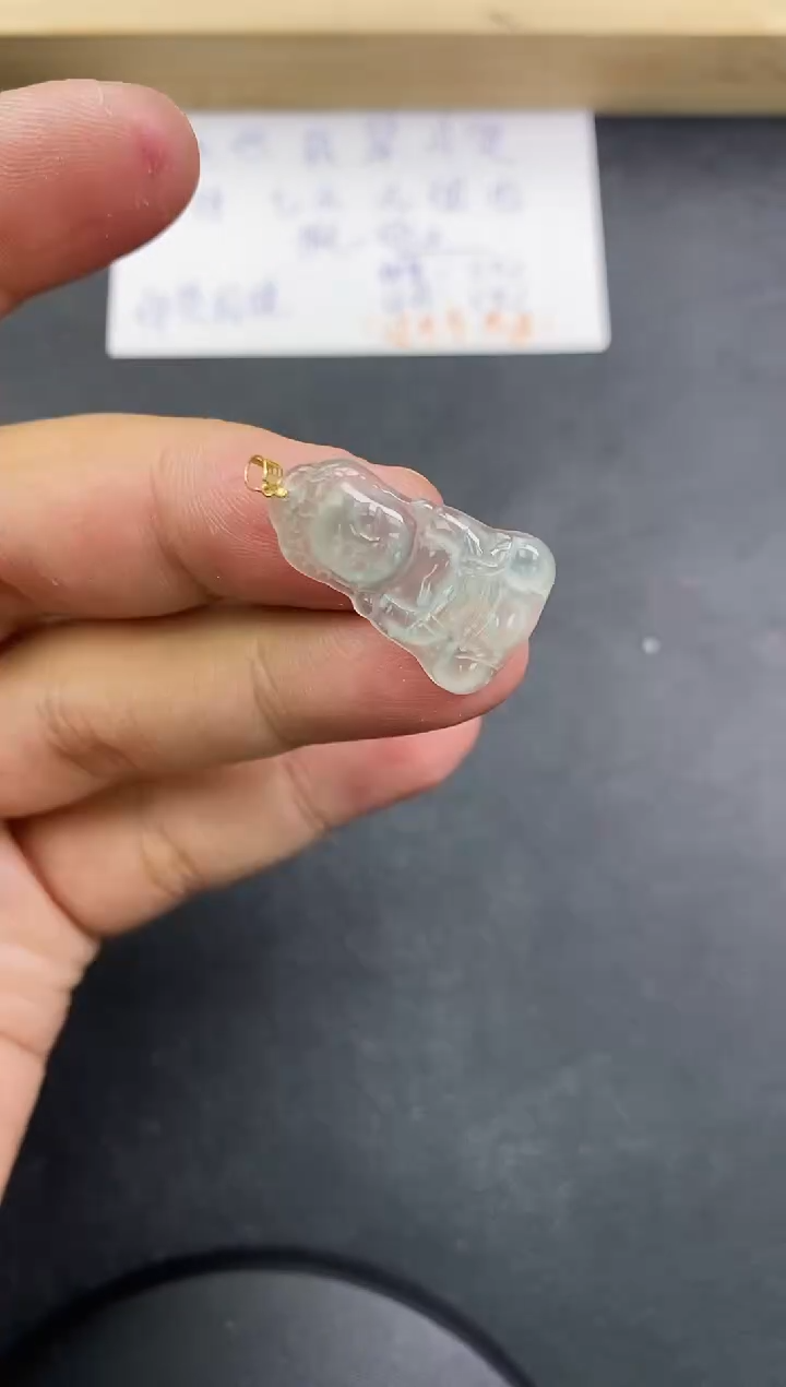 【闪购商品】翡翠颈饰18K金镶嵌天然翡翠A货赠皮绳