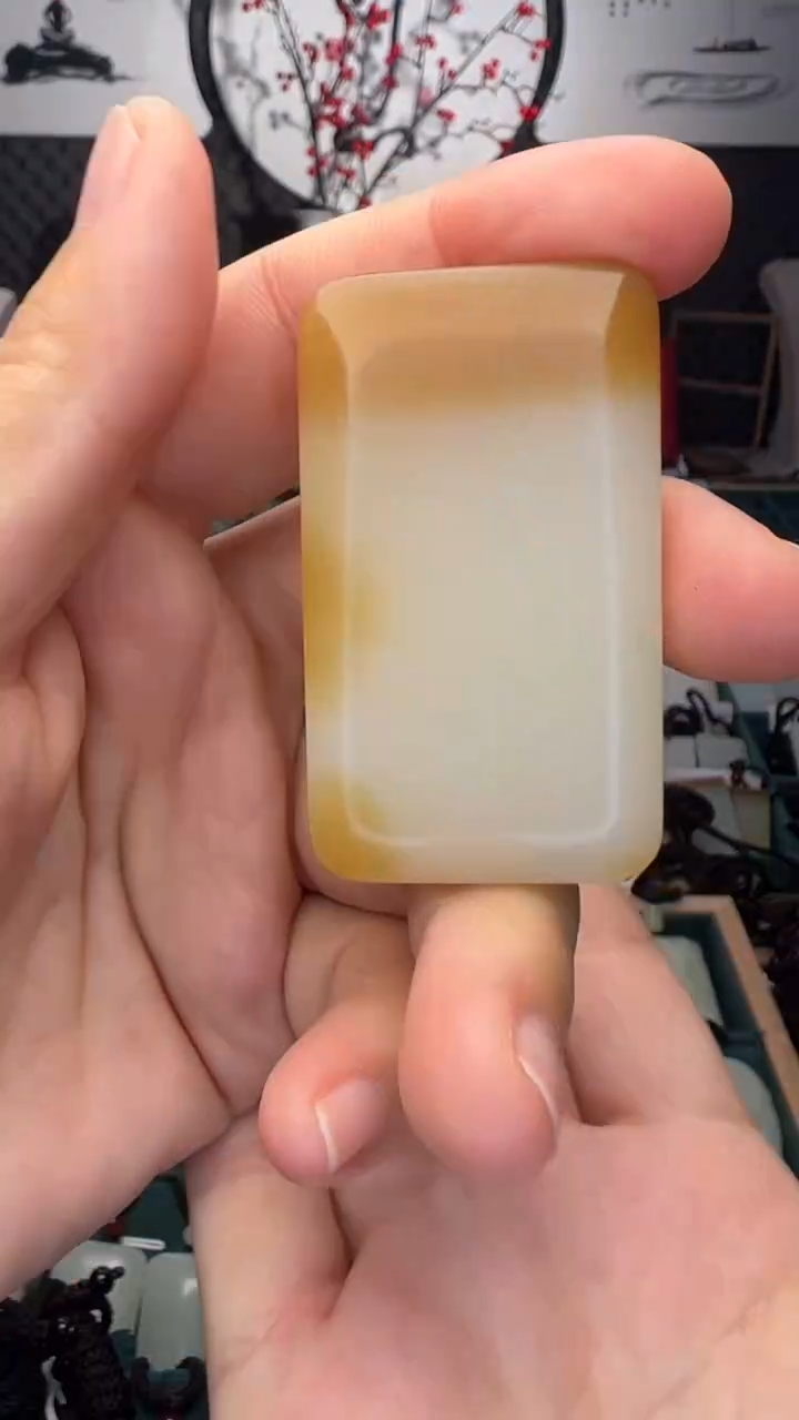 颈饰未镶嵌和田玉J