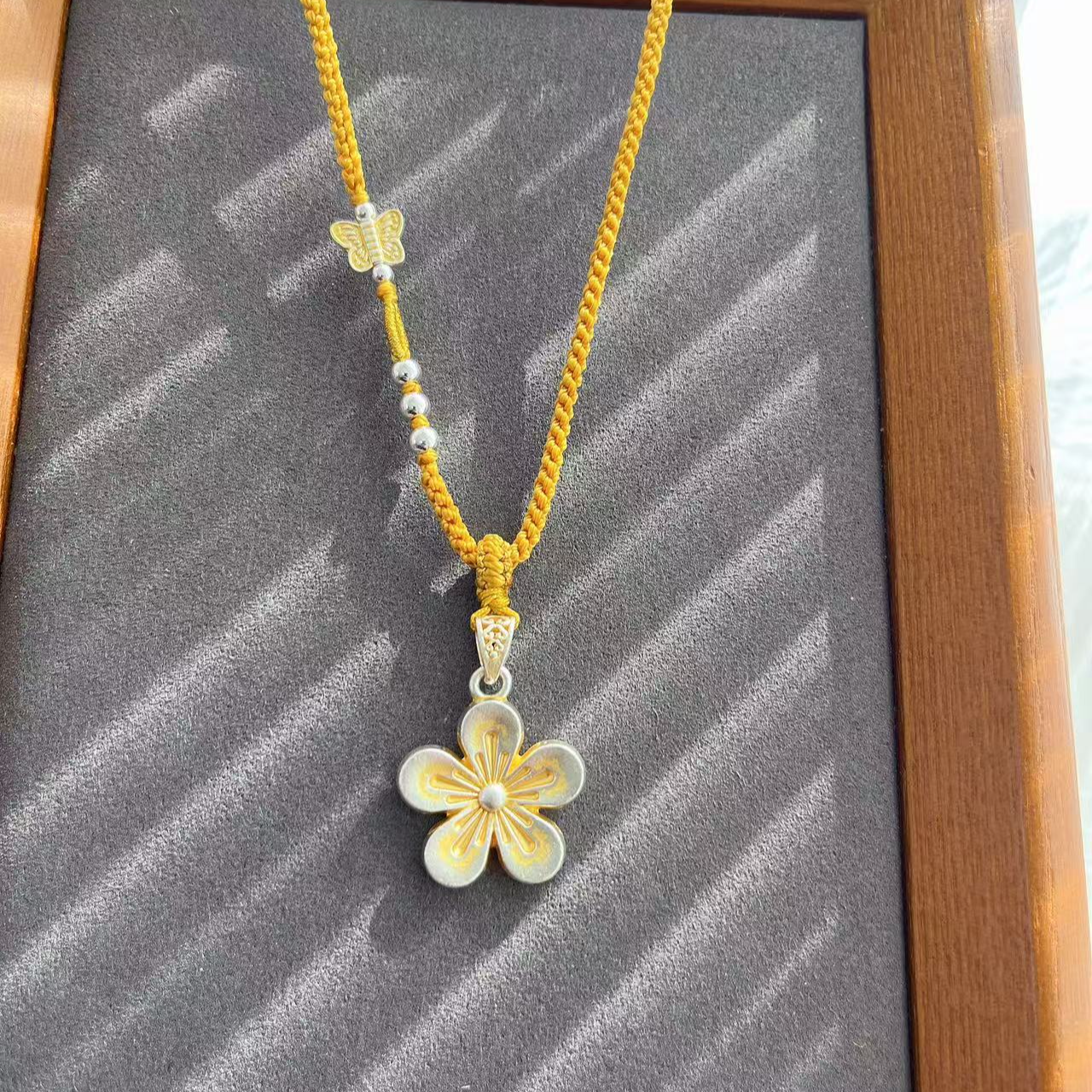 吊坠足银 足银999描金梅花实心吊坠新中式国风手工编绳项链