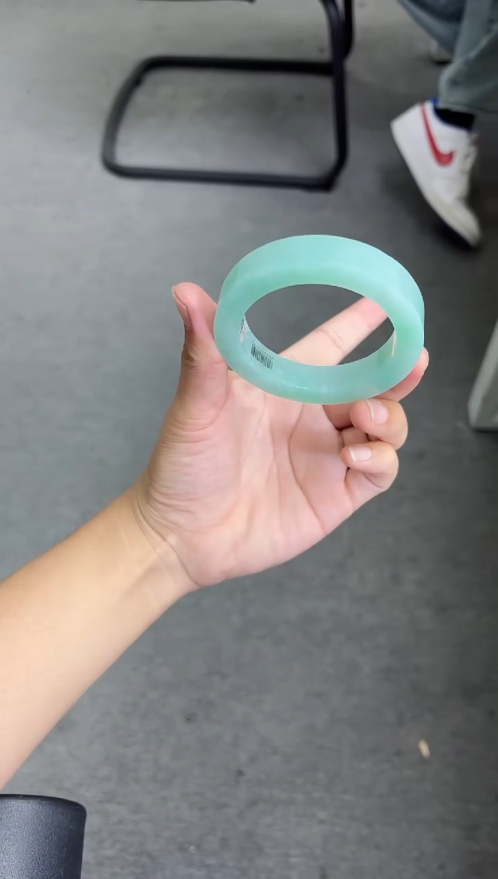 未镶嵌手镯定制翡翠J**g手镯