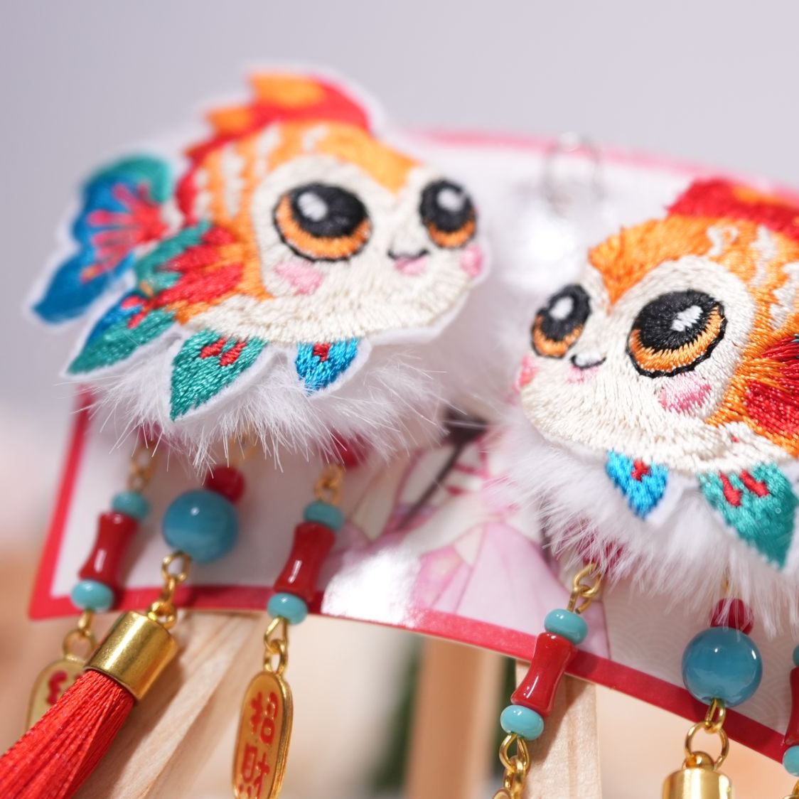 A040中国风年款冬季女发饰公主毛球对夹头饰发卡