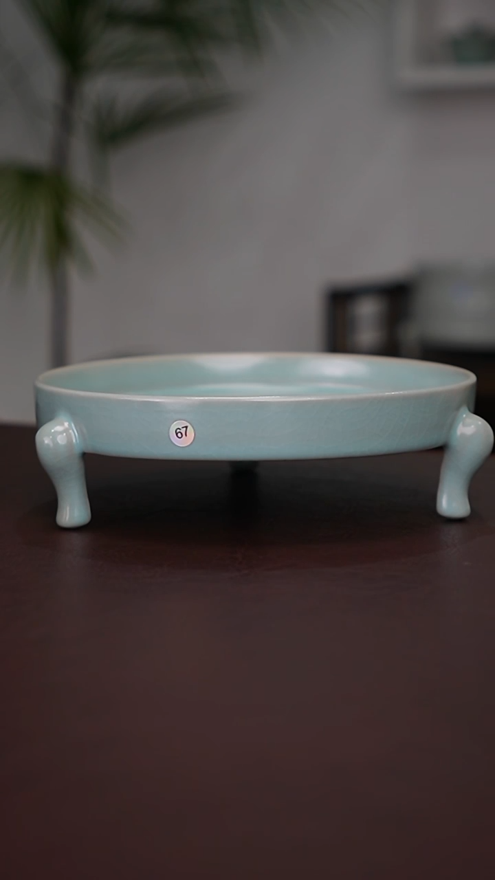 天青三足樽承盘    微瑕   18.5