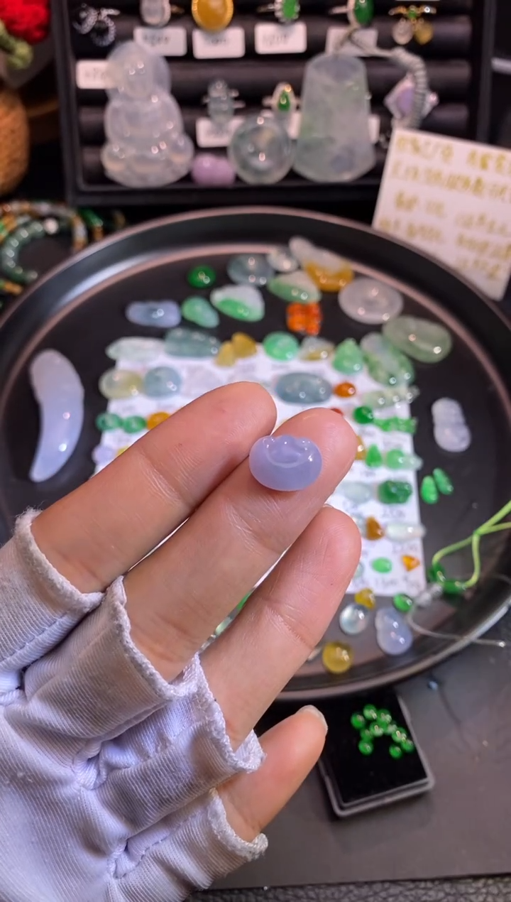 【闪购商品】翡翠挂件未镶嵌如意