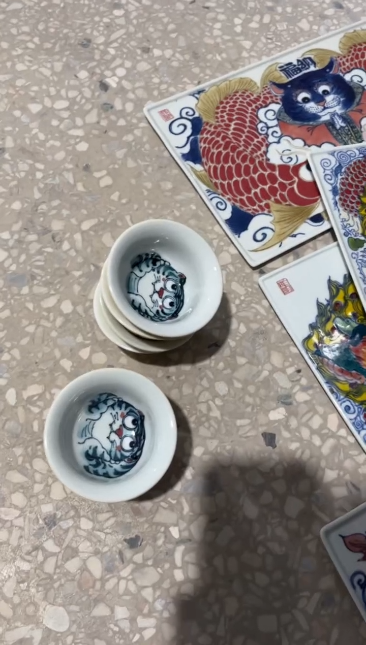 昨明手绘压手杯（开片冰裂）