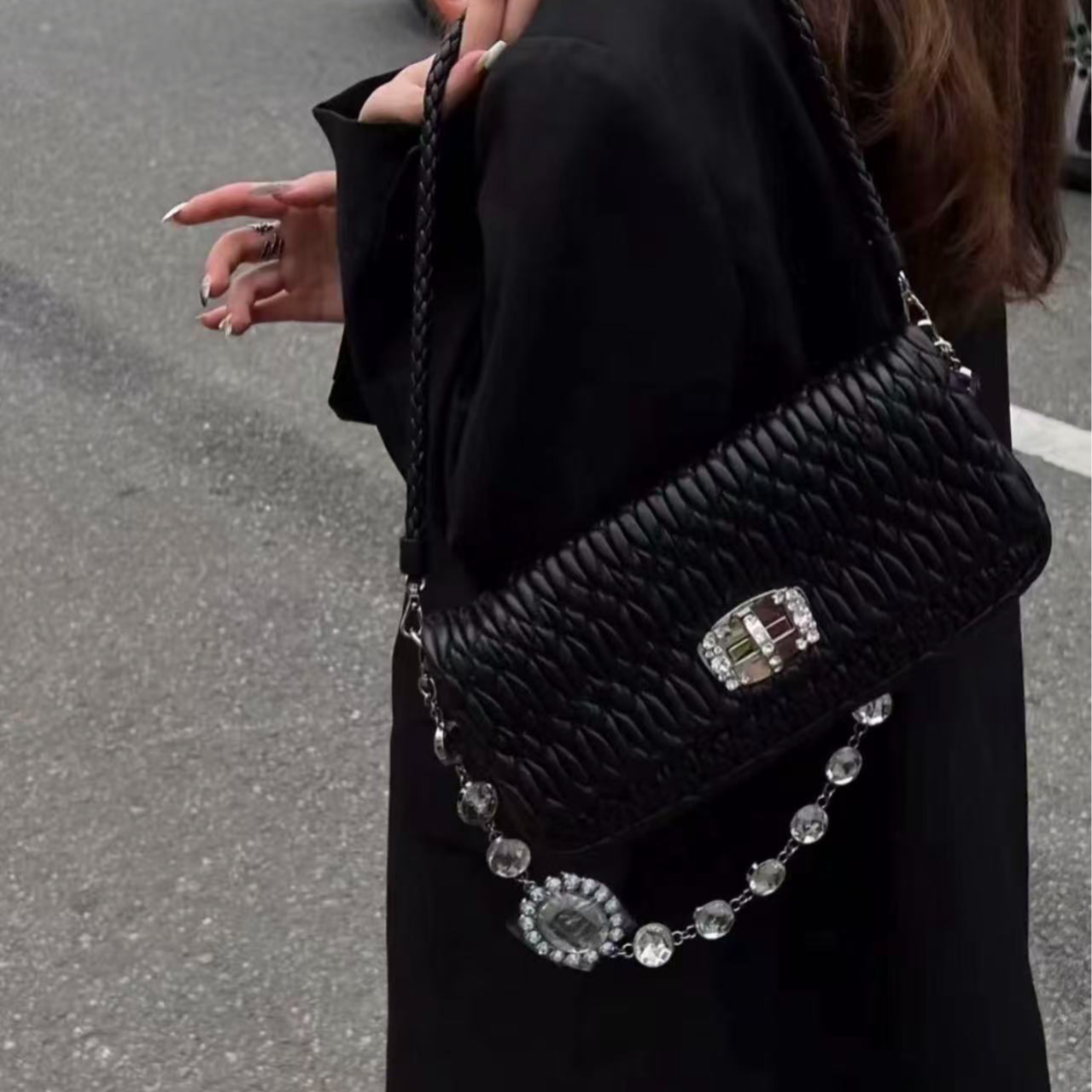 95新 MIU MIU/缪缪 理里奢品/miumiu单肩黑色宝石法棍包小号