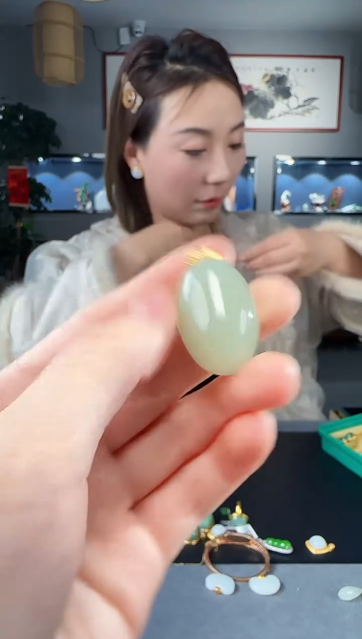 【闪购商品】和田玉吊坠(不含链)18K金镶嵌1