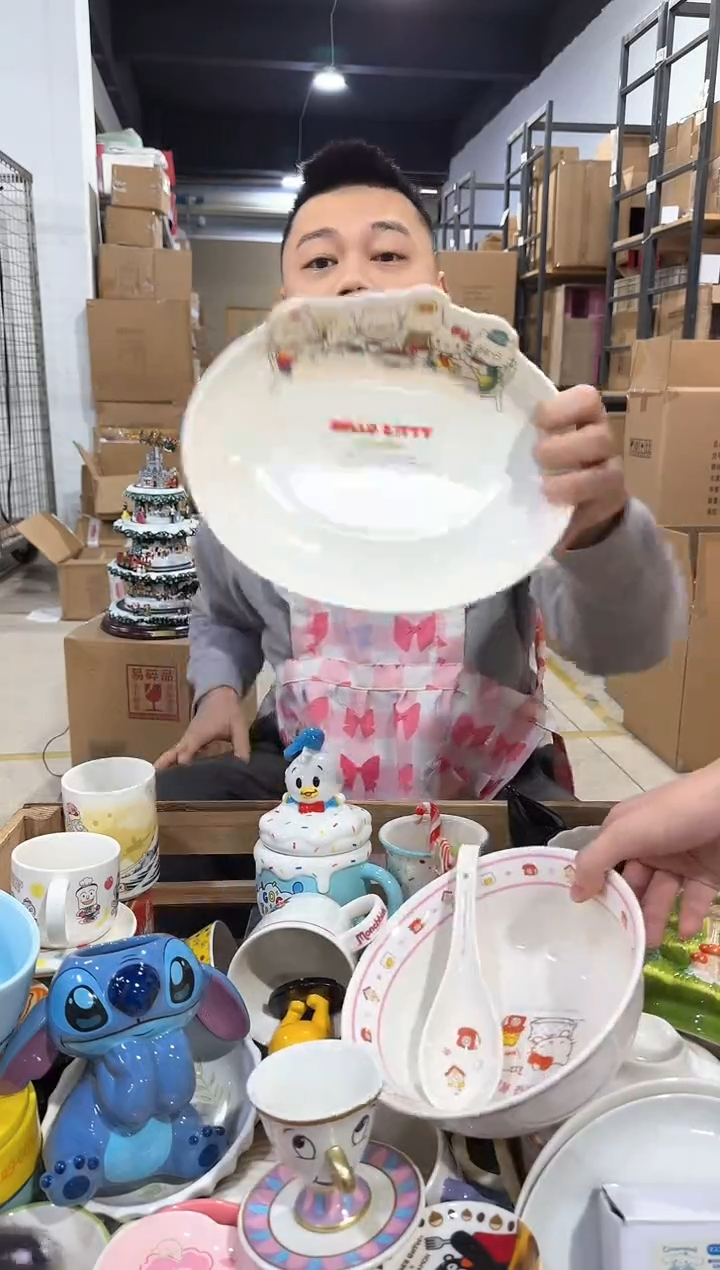 瓷片原盒kt猫一家人餐盘