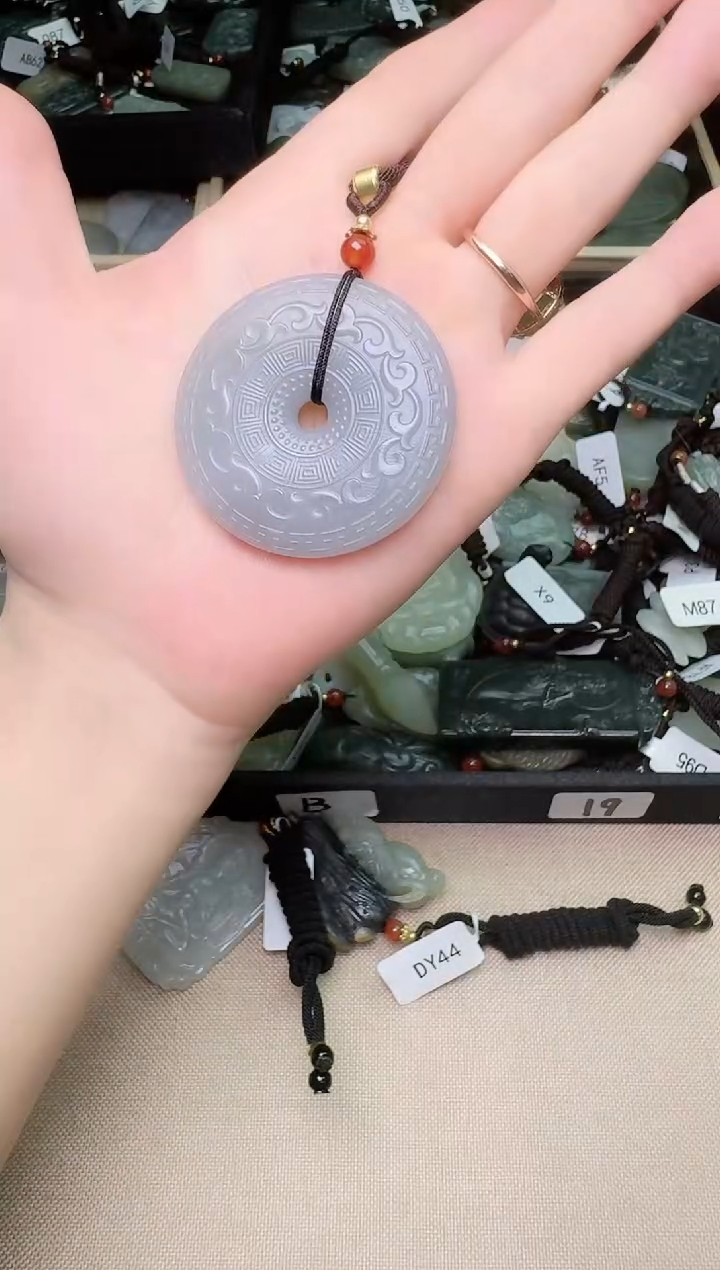 【闪购商品】和田玉挂件未镶嵌1