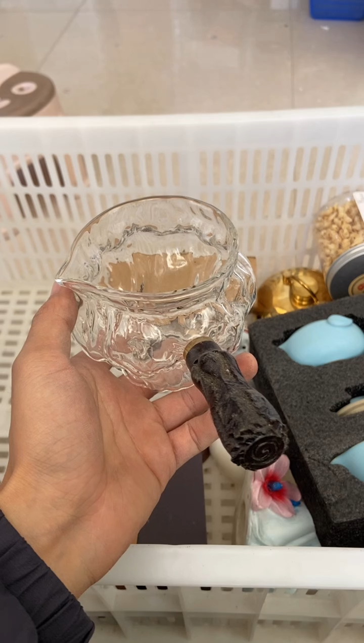 杯无运费险有瑕疵的摄影的产品有使用过的痕迹有点脏介意勿拍