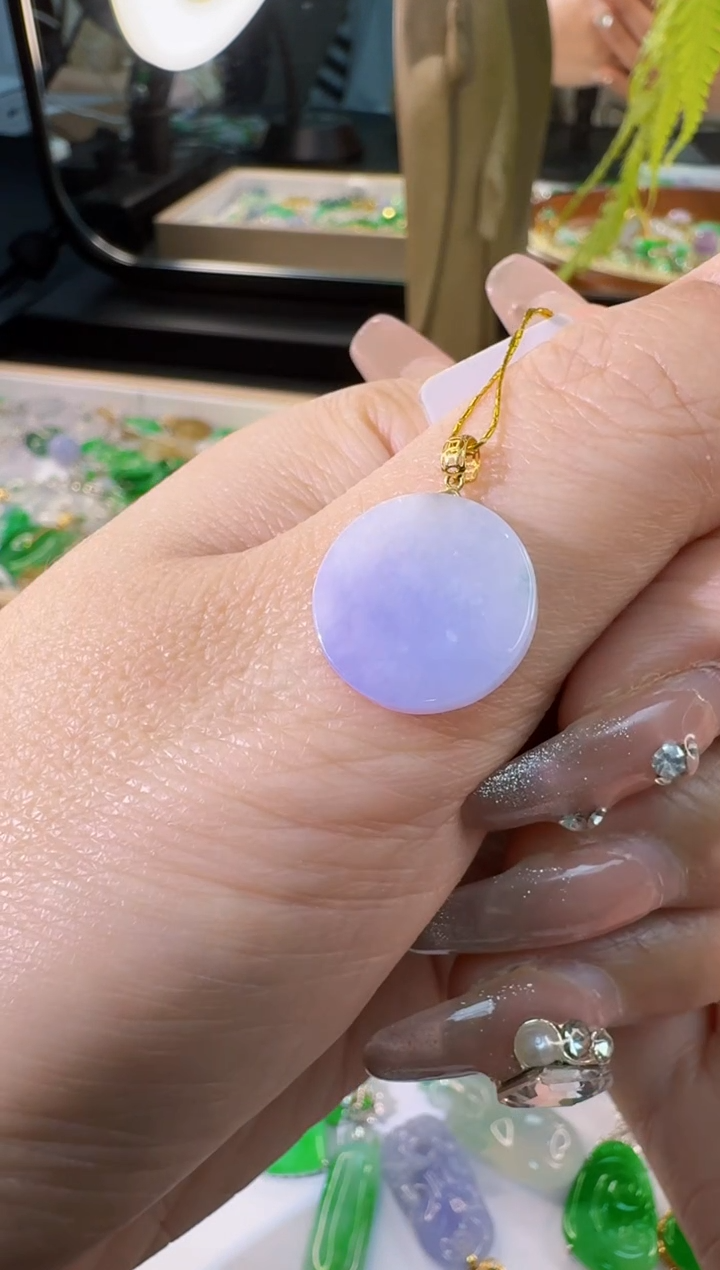 【闪购商品】翡翠吊坠(不含链)18K金镶嵌缅甸翡翠A货吊坠