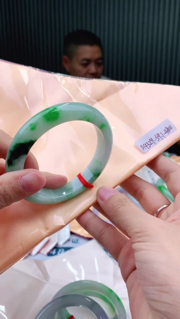 未镶嵌手镯翡翠59