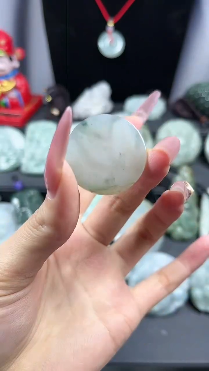 【闪购商品】翡翠颈饰未镶嵌无事牌