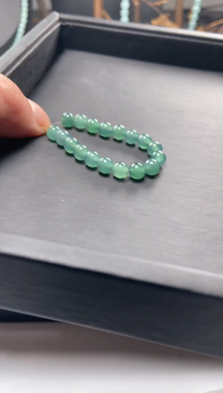 【闪购商品】翡翠手链未镶嵌多样性发货128颗卡5.6