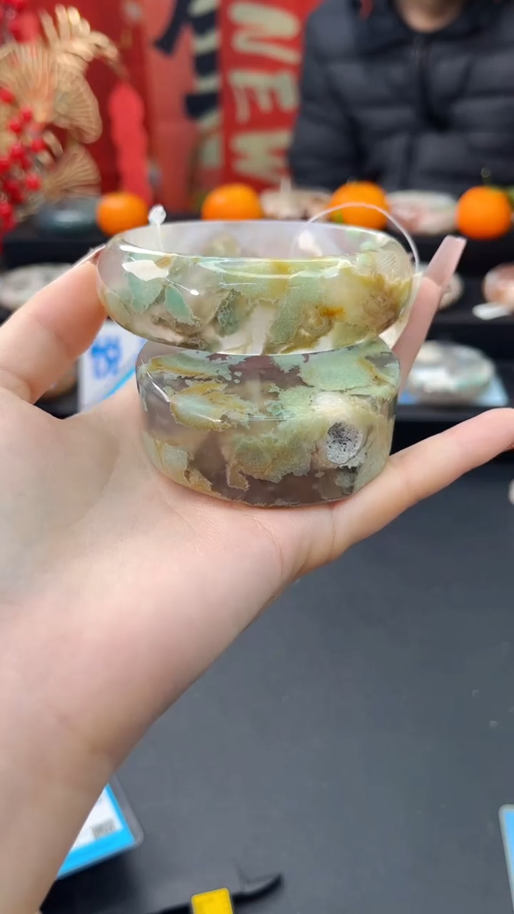 【闪购商品】石英质玉手镯未镶嵌赠送镯心（63圈口）