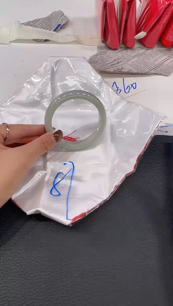 【闪购商品】翡翠手镯未镶嵌手镯