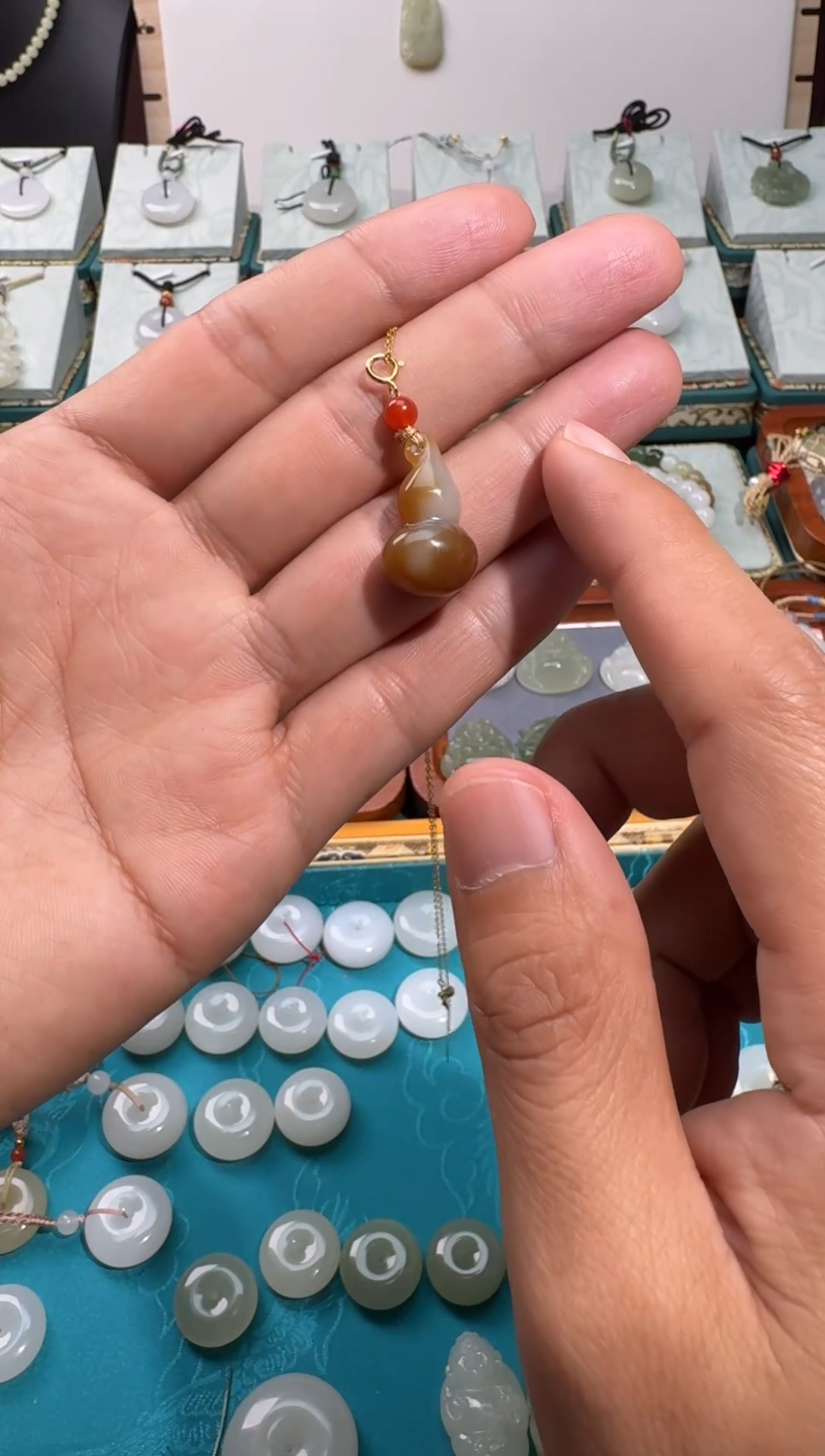 【闪购商品】和田玉未镶嵌颈饰葫芦