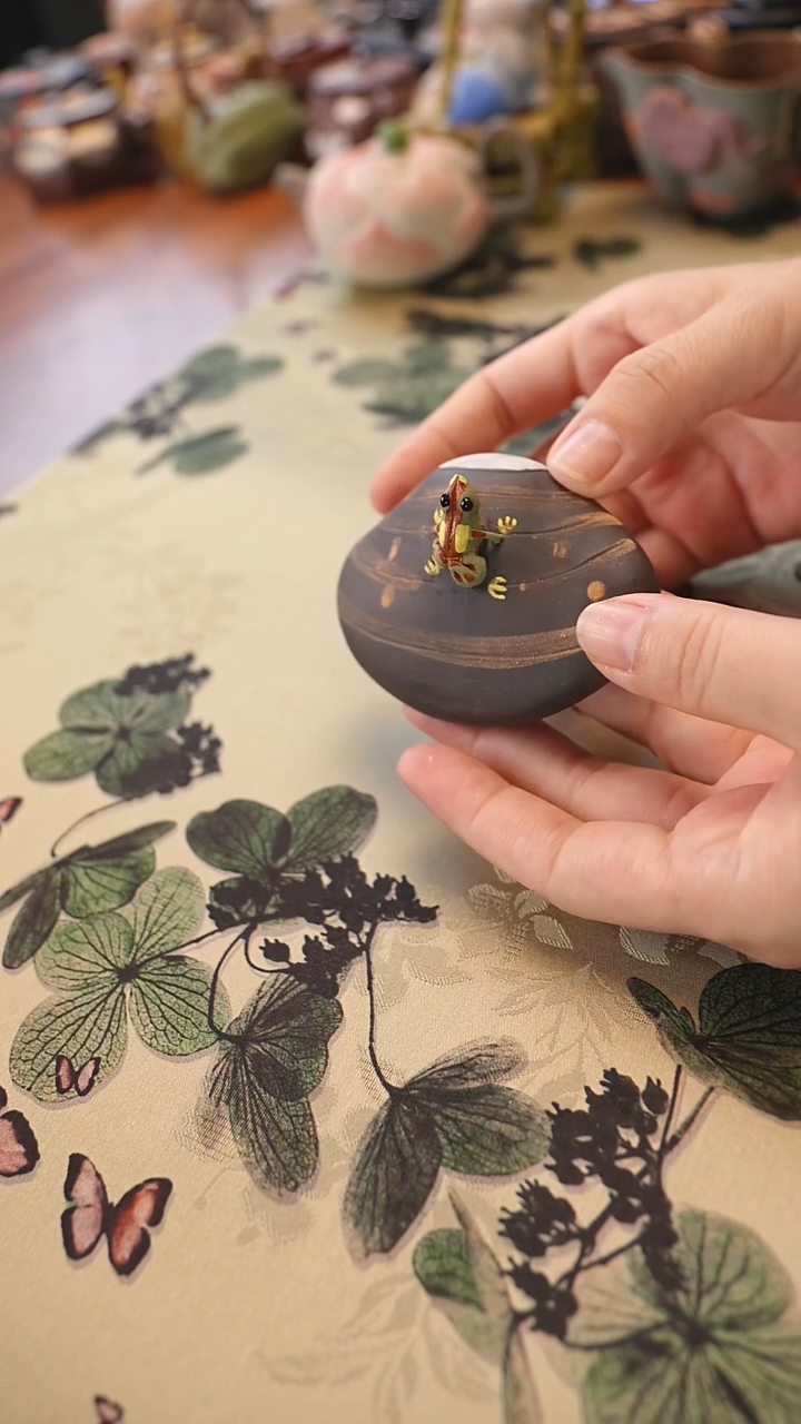 茶壶紫砂宜兴紫砂 青蛙贝壳