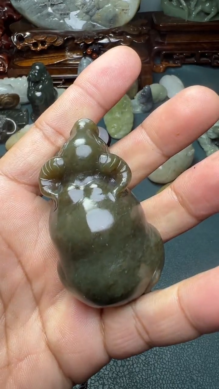 未镶嵌和田玉把件-