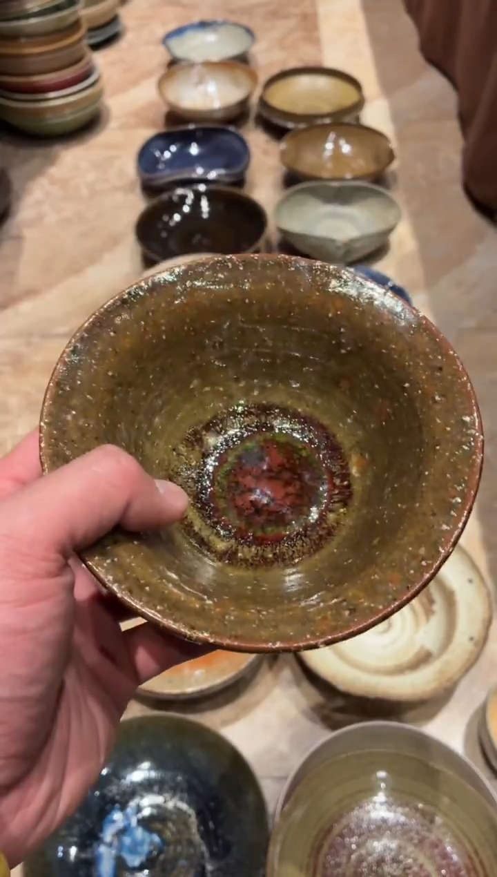 930  棕泥红心碗1个