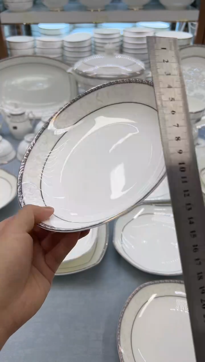 骨瓷玲珑8饭2个   