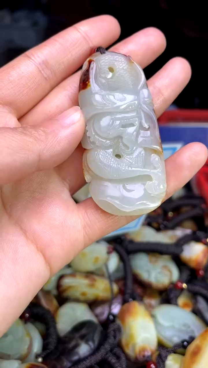 【闪购商品】和田玉未镶嵌颈饰1