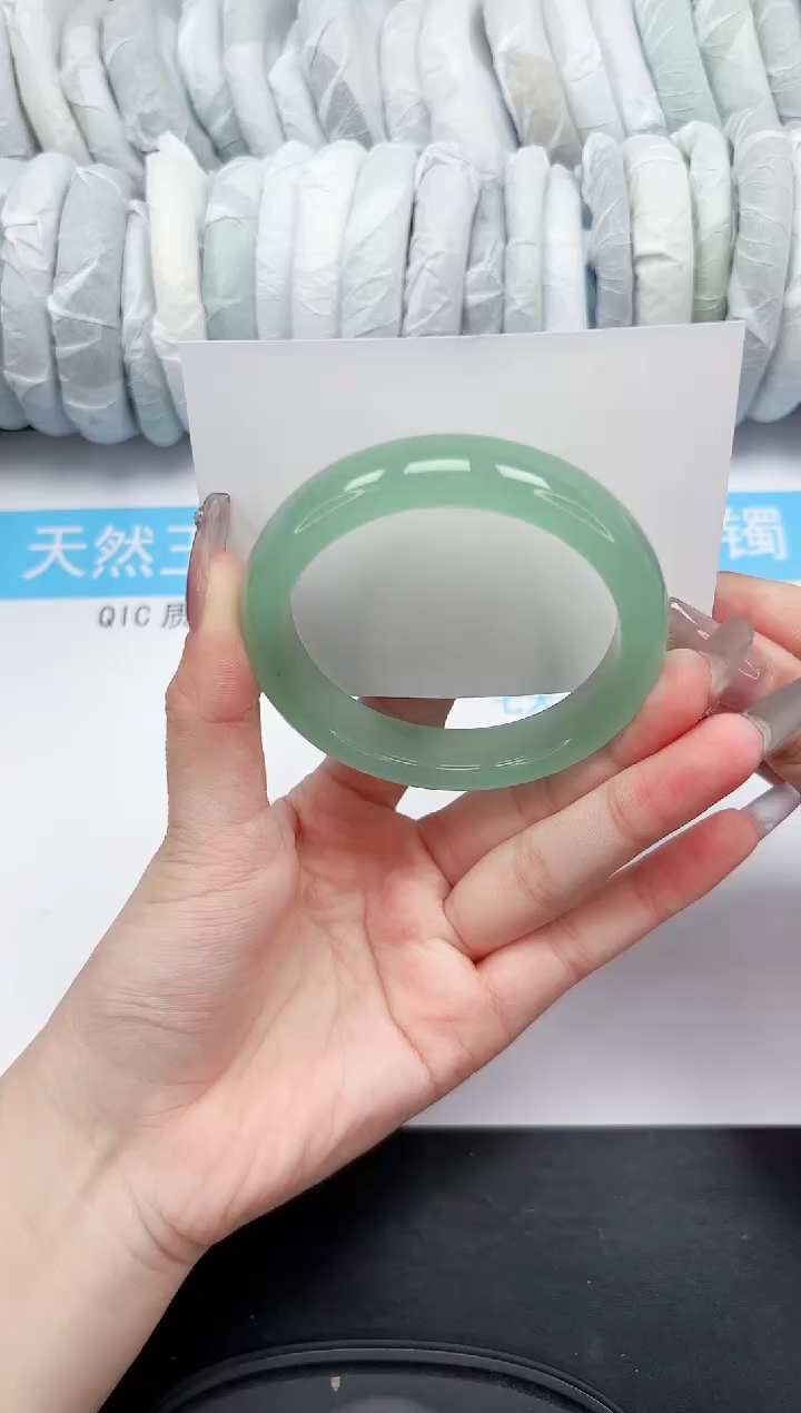 【闪购商品】石英质玉手镯未镶嵌3-55