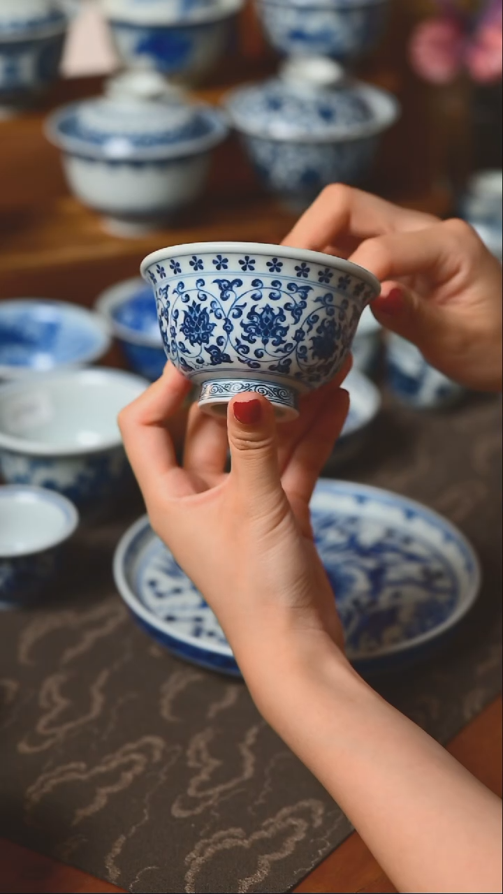杯子永乐缠枝莲压手杯