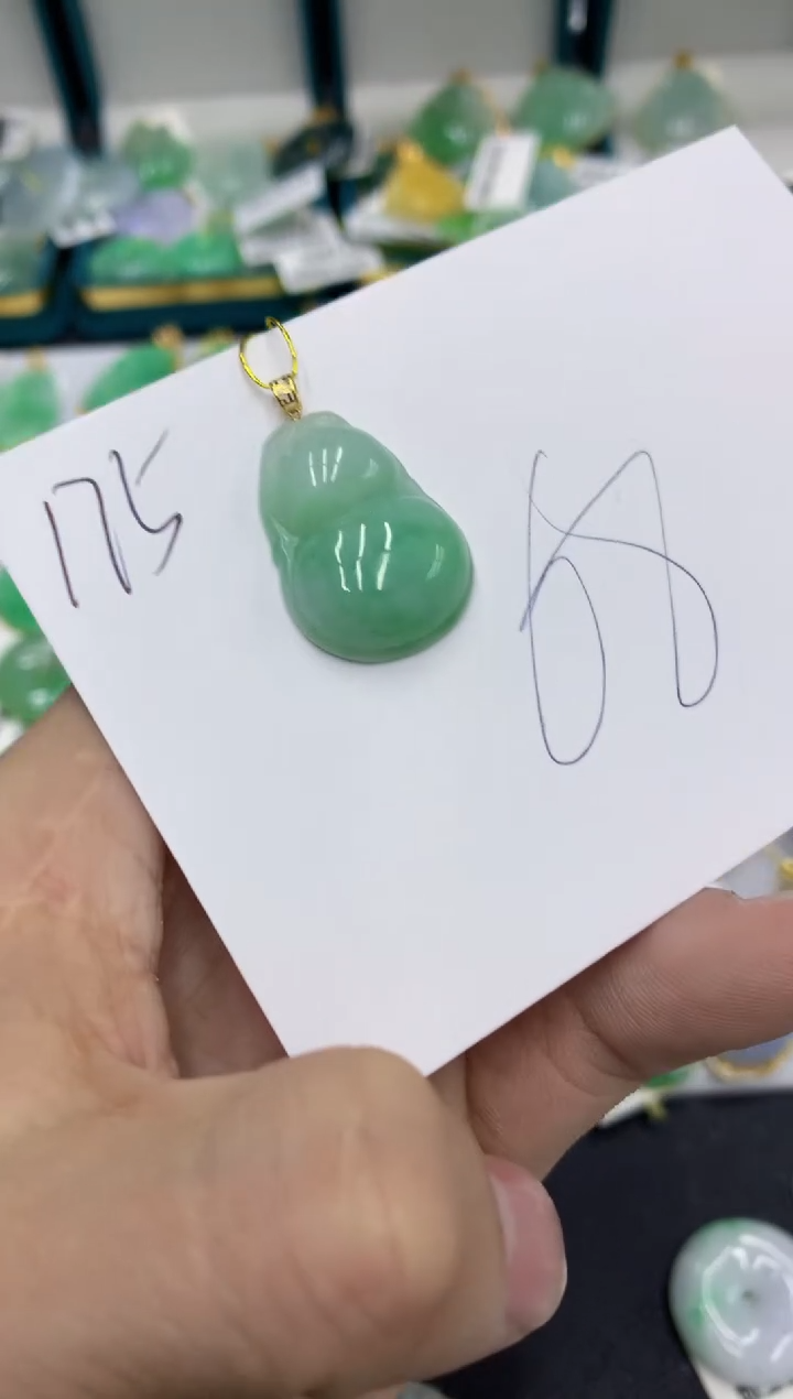 【闪购商品】翡翠颈饰18K金镶嵌翡翠
