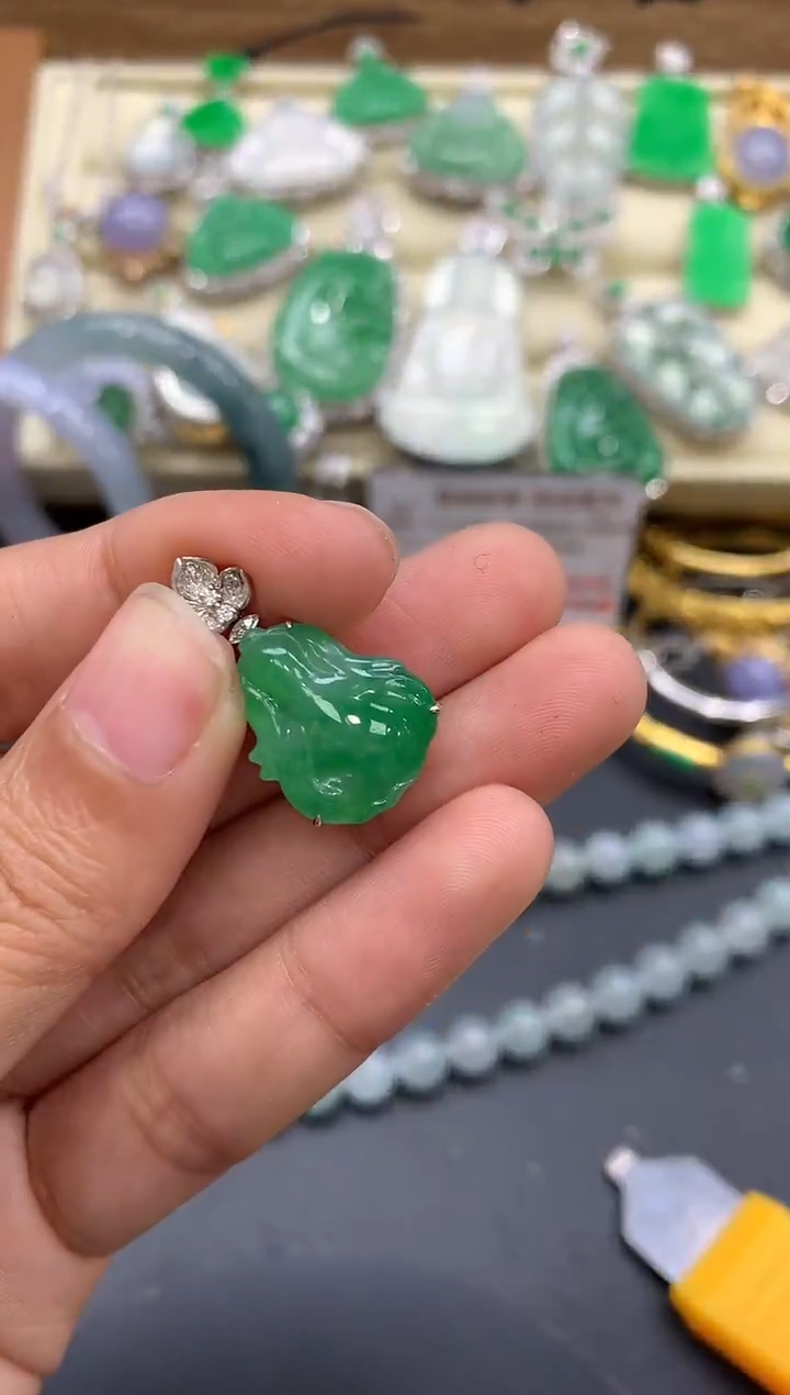 【闪购商品】翡翠颈饰18K金镶嵌410-中国好珍宝