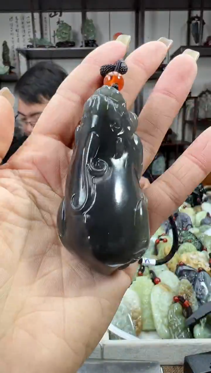 未镶嵌和田玉把件1