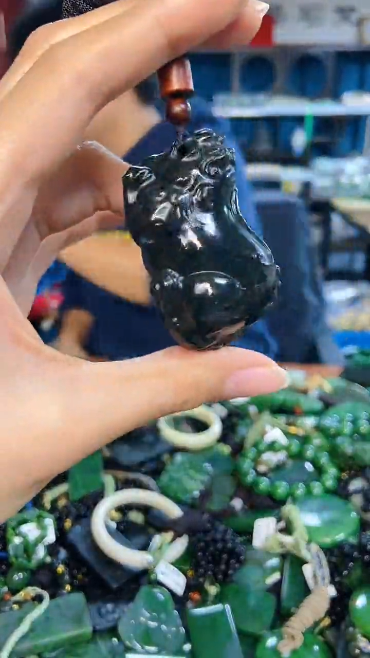 未镶嵌和田玉挂件1