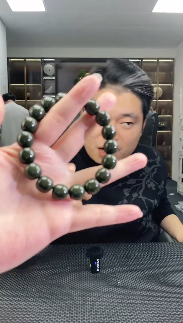 颈饰未镶嵌和田玉桶珠卡12手串