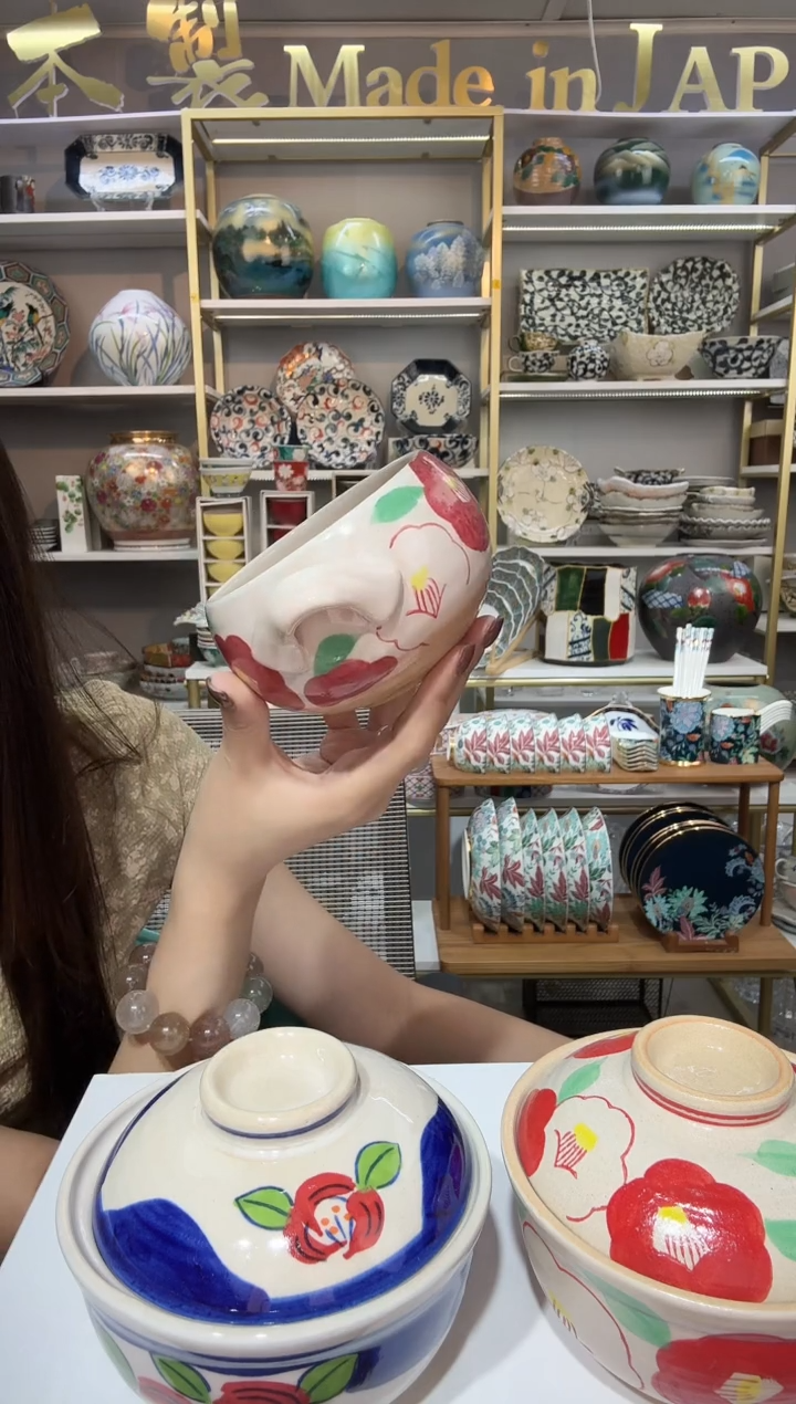 陶瓷濑户烧双耳碗一只红色