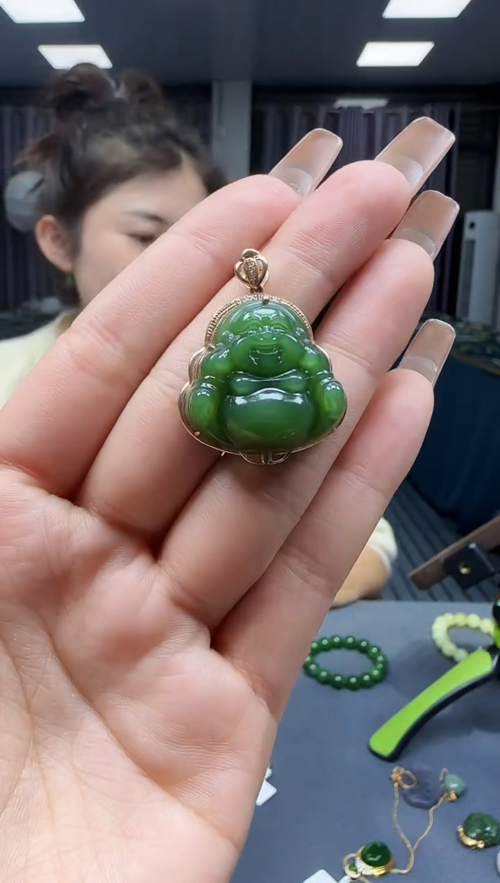 【闪购商品】和田玉挂件18K金镶嵌1