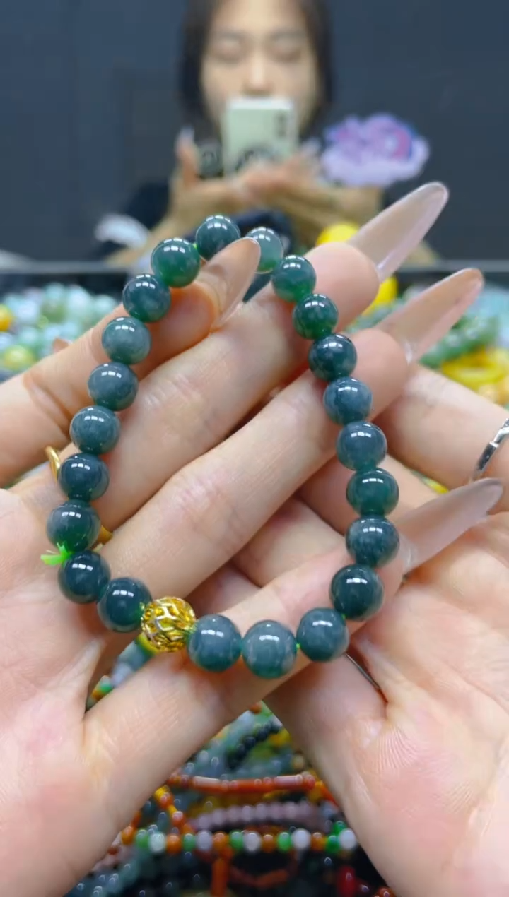 翡翠未镶嵌颈饰8MM/F/翡翠A货，一件也是批发价