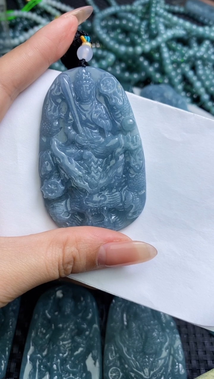 【闪购商品】翡翠颈饰未镶嵌         