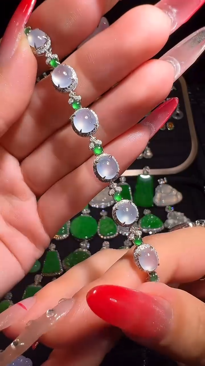 吊坠(不含链)18K金镶嵌翡翠吊坠