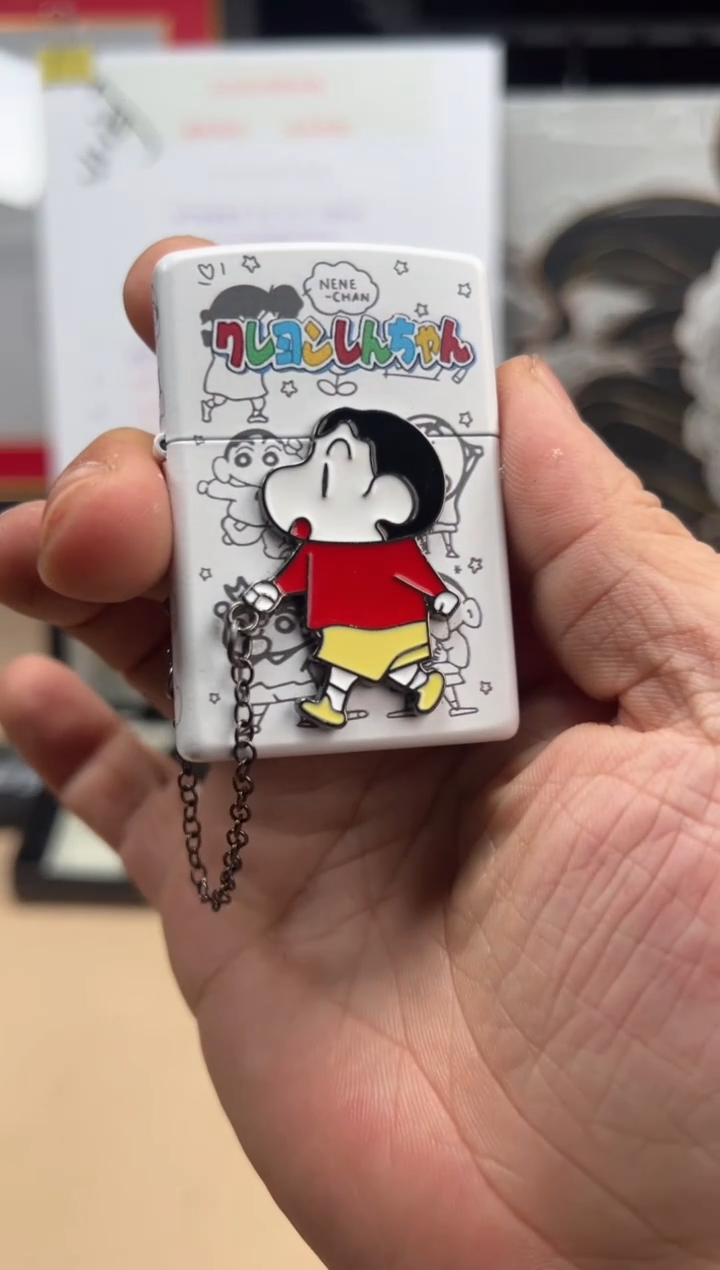 铜ZIPPO蜡笔小新