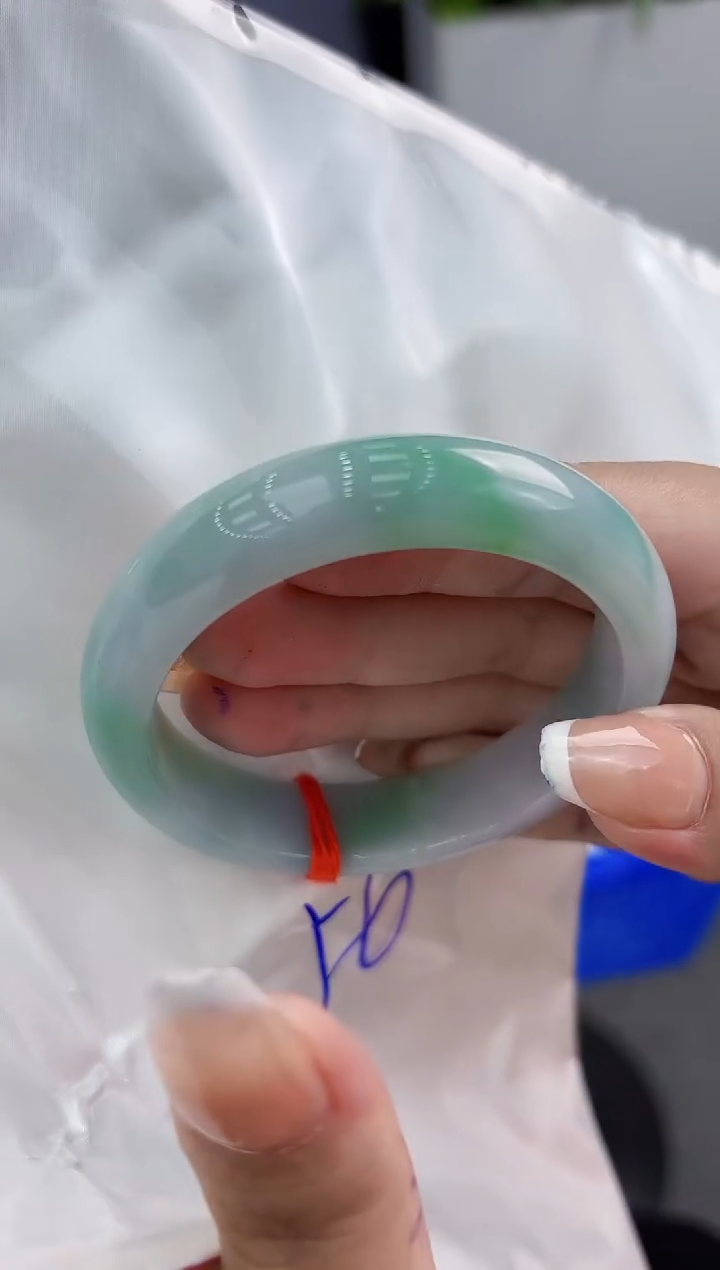 【闪购商品】翡翠手镯未镶嵌翡翠手镯