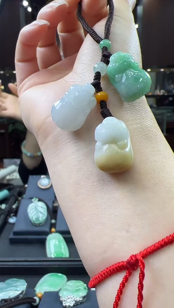 【闪购商品】翡翠挂件未镶嵌猪猪包挂