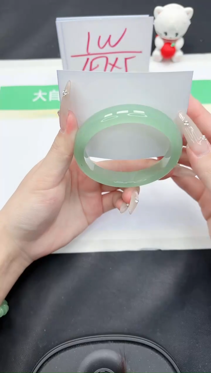 【闪购商品】石英质玉手镯未镶嵌51-61.3