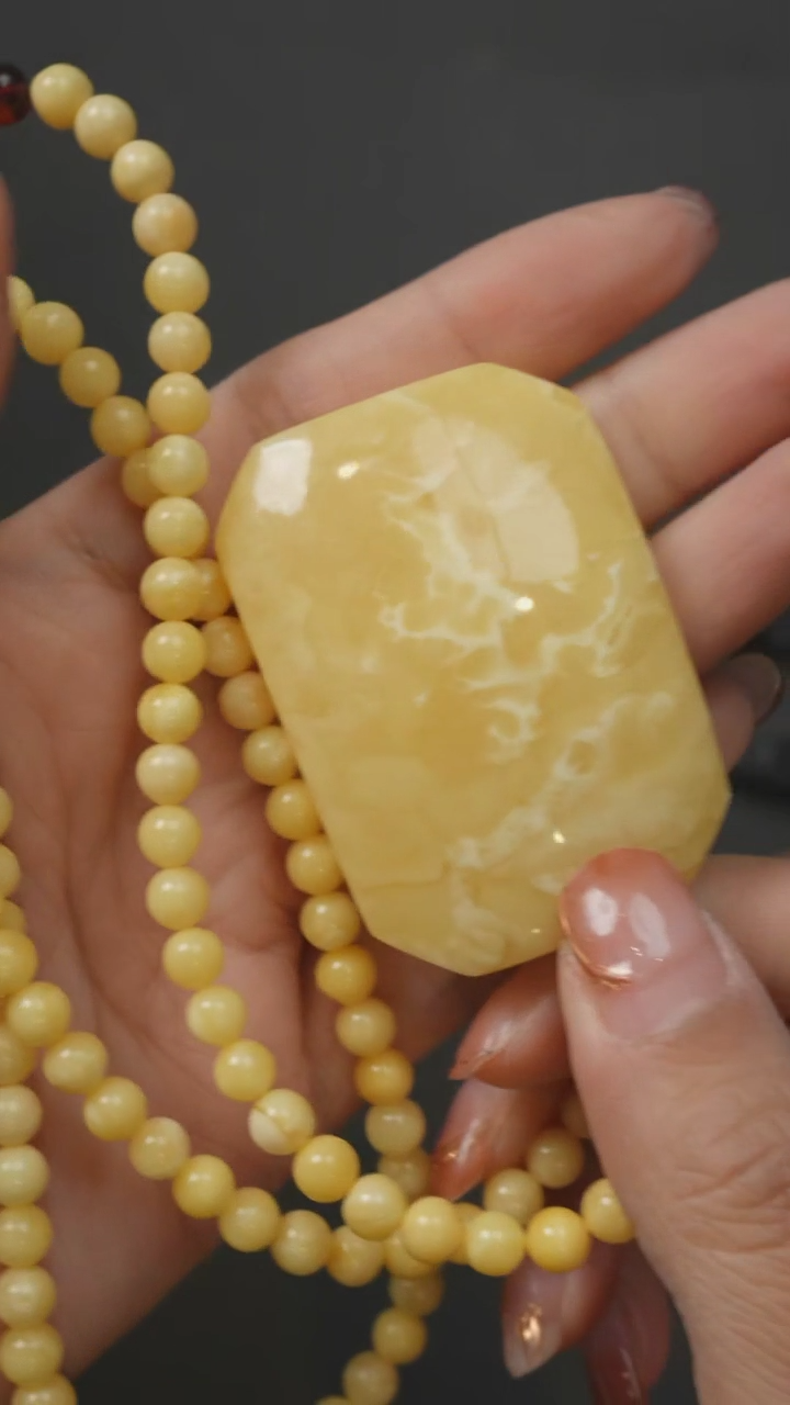 【闪购商品】蜜蜡裸石未镶嵌68240519-048