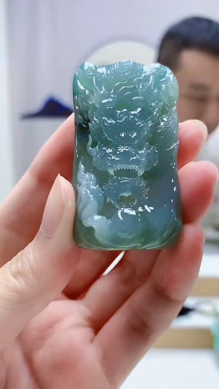 未镶嵌定制翡翠4898zm-毛货挂件137龙牌