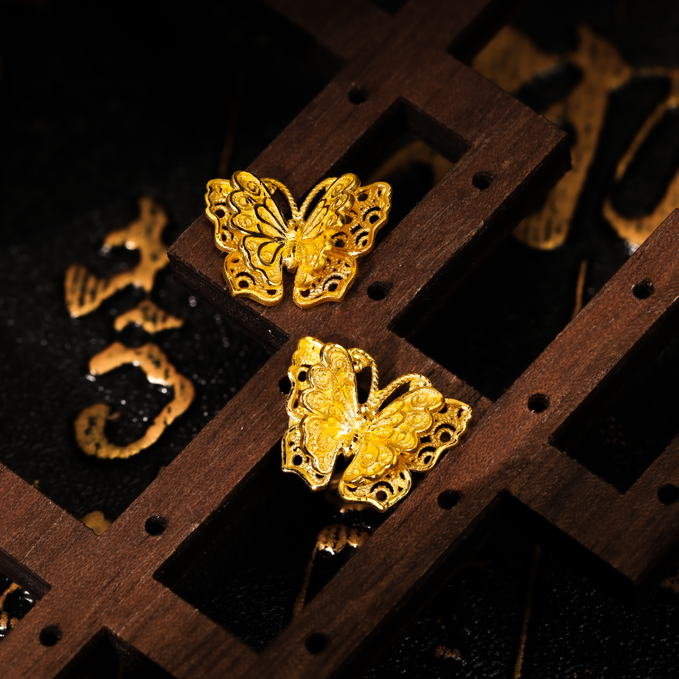 【萃华金店】迷蝶仙踪丨古法金足金宫廷手工蝴蝶传承金耳饰CHE0073