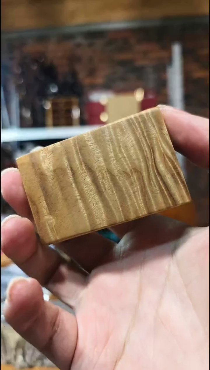 金丝楠无事牌手把件