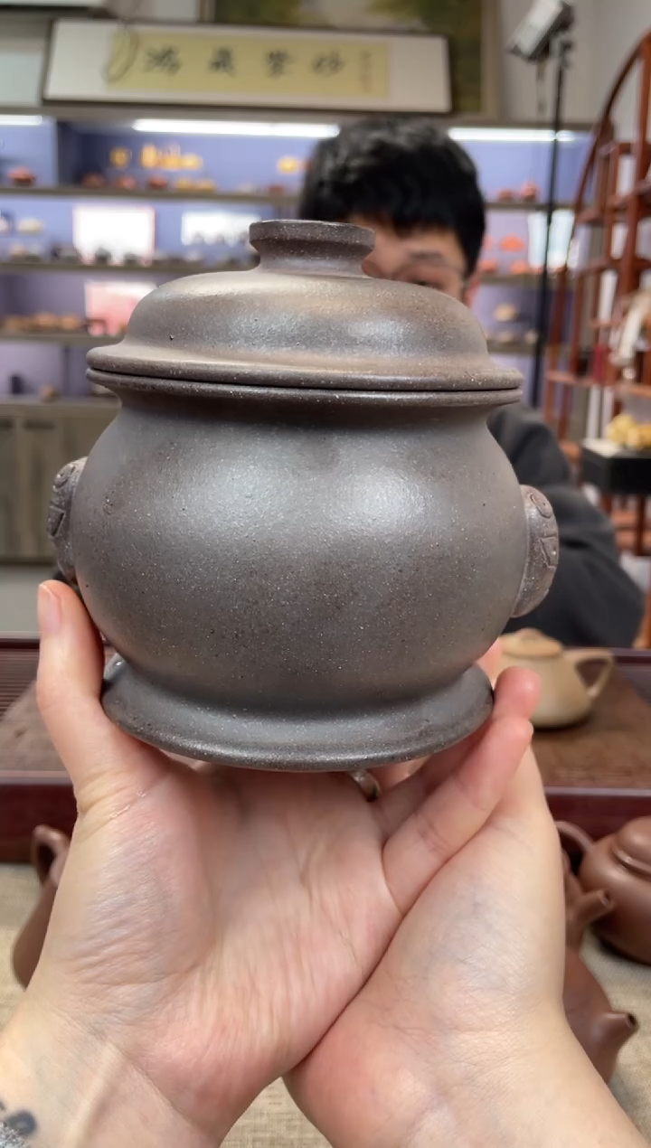 【闪购商品】紫砂茶壶岩中泥 狮子头茶叶罐