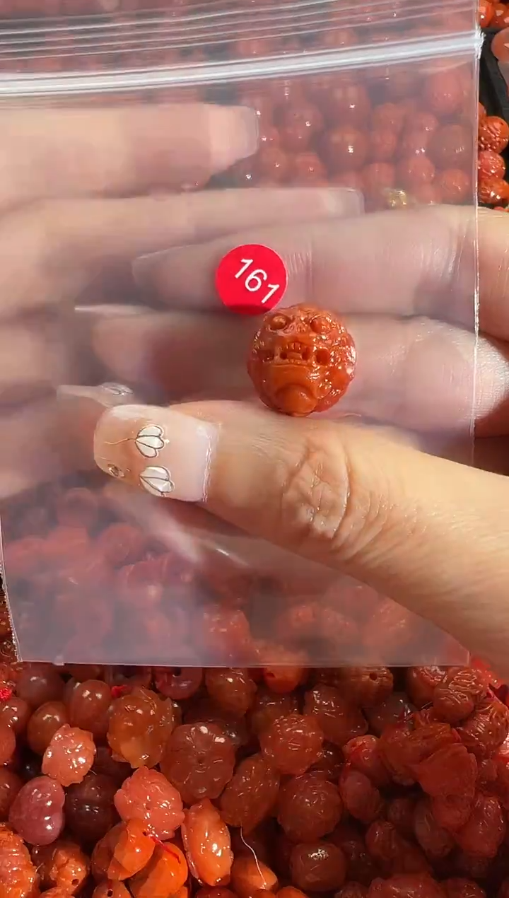 颈饰未镶嵌南红玛瑙1